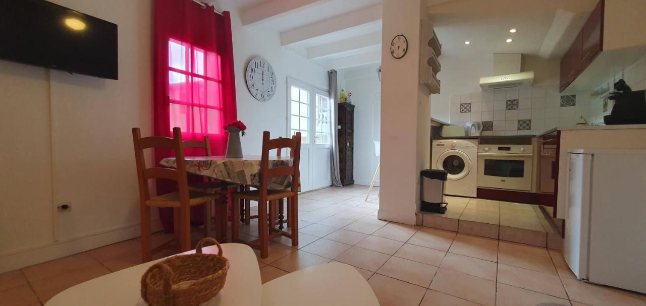 Apartamento Un petit coin de France : à côté de la Cité médiévale Carcasona Exterior foto