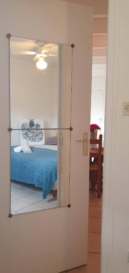 Apartamento Un petit coin de France : à côté de la Cité médiévale Carcasona Exterior foto